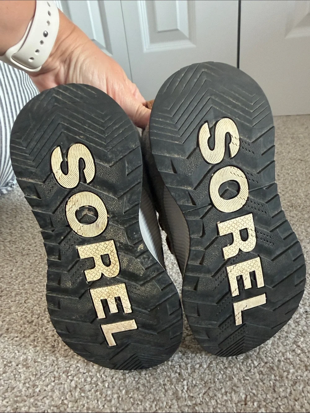 Sorel Kids Waterproof Out and About Boots size 1Y
